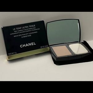 CHANEL ULTRAWEAR FLAWLESS COMPACT FOUNDATION